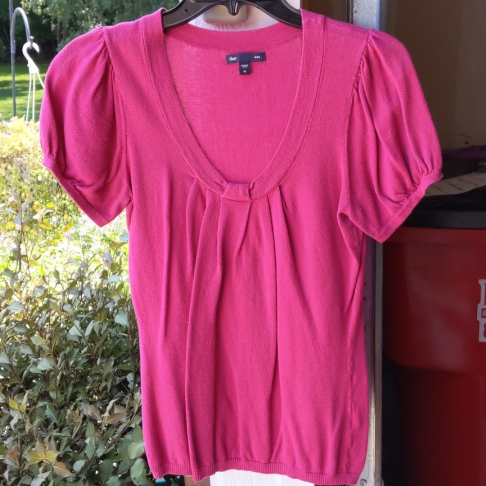 Gap short sleeve sweater